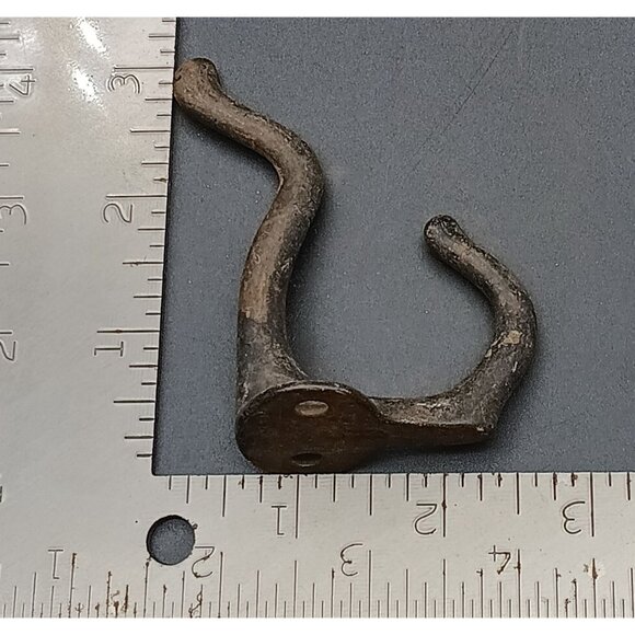 Antique Cast Iron Double Hook Hangers 3" Tall Set Of 3 Rustic Iron Finish Vintag - Picture 2 of 4